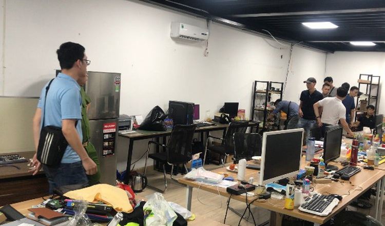 Hanoi police break up largest online gambling ring to date