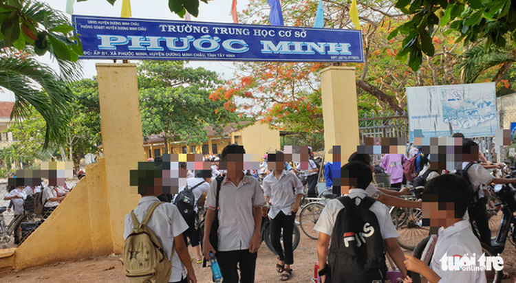 Middle school teacher resigns after admitting to sexually abusing male students in southern Vietnam