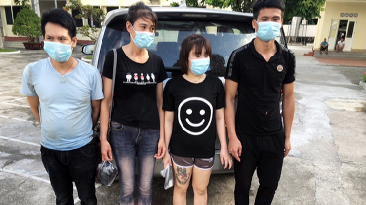 Vietnam quarantines 8 found illegally crossing border by swimming from China