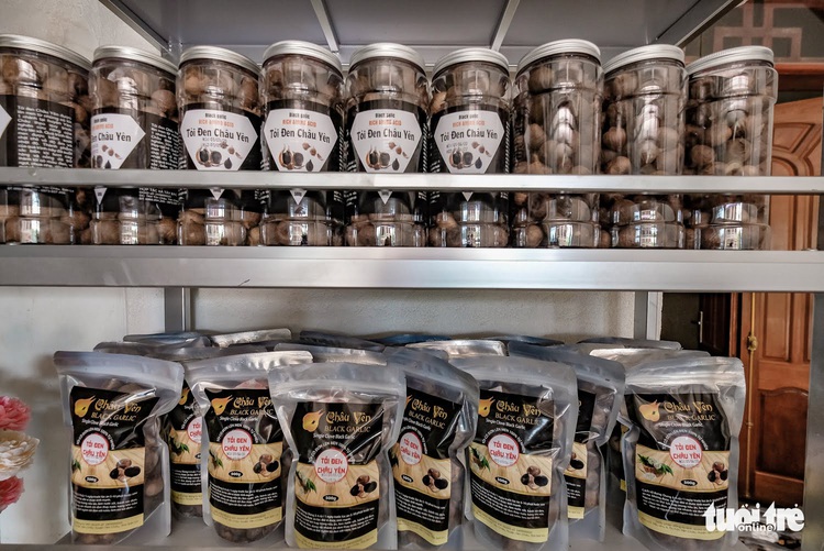 Vietnamese entrepreneurs rake in cash from locally-sourced black garlic