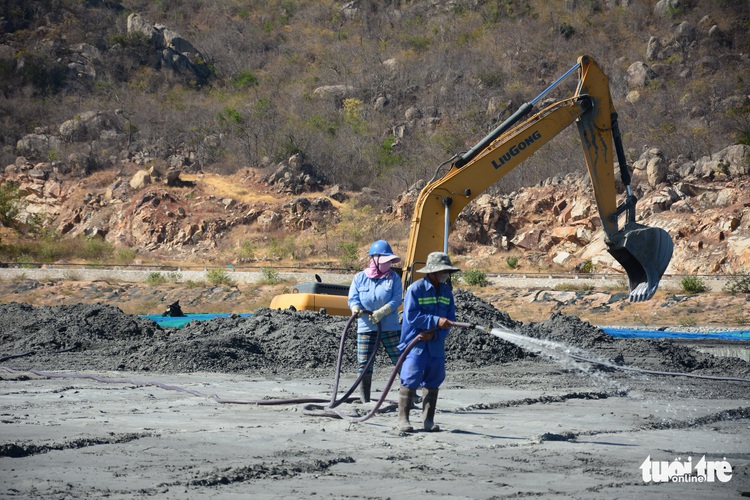 Authorities consider relocating residents near thermal power plant in Vietnam