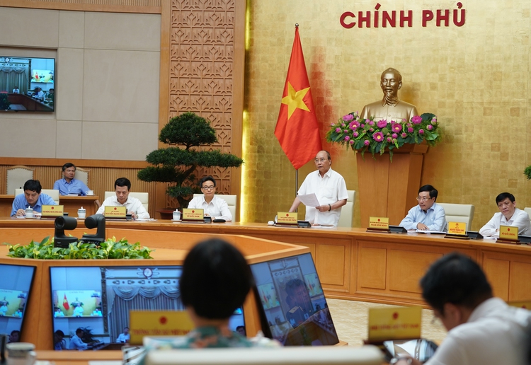 PM orders repatriation of Vietnamese workers with COVID-19 from Equatorial Guinea