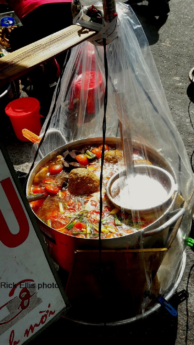 One-trick ponies in Da Lat