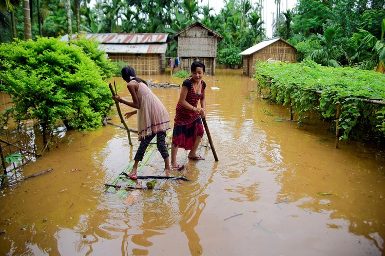 Floods in India, Nepal displace nearly four million people, at least 189 dead