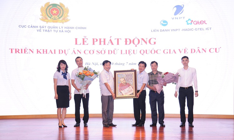 Vietnam aims to launch national population database in 2021