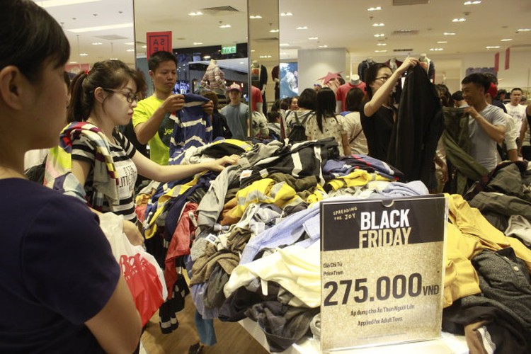 Five holiday insights on year-end consumption trend