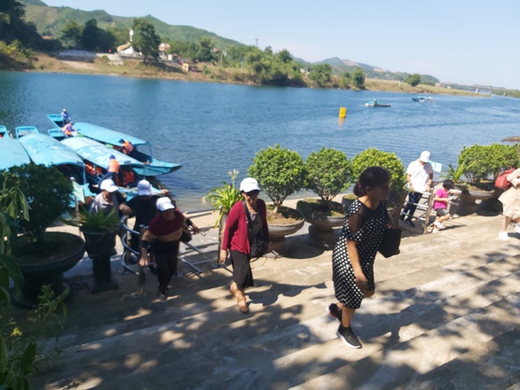Saigonese cancel tour bookings en masse over coronavirus concerns