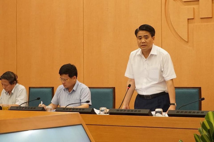 Hanoi closes nonessential businesses from Saturday; provinces follow suit