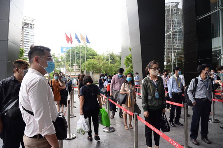 Chinese citizen tests positive for coronavirus after illegal entry into Vietnam