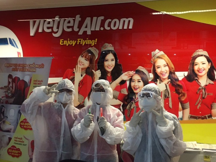 Vietjet begins evacuation of over 800 stranded tourists from Da Nang