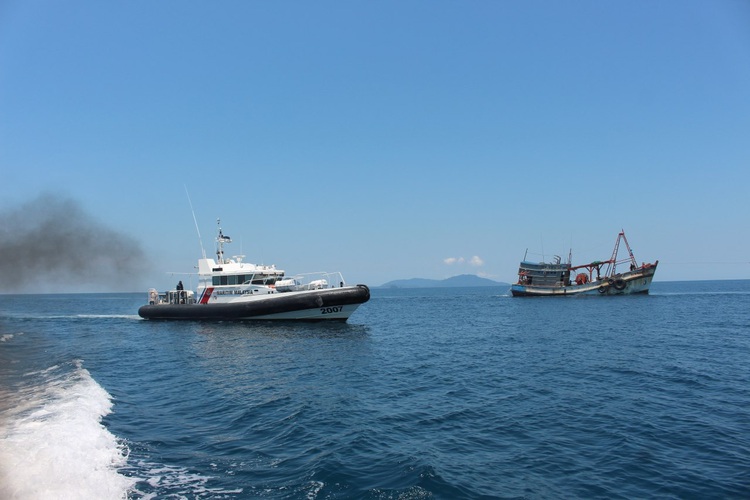 Vietnam working with Malaysia on death of fisherman after clash with coast guard