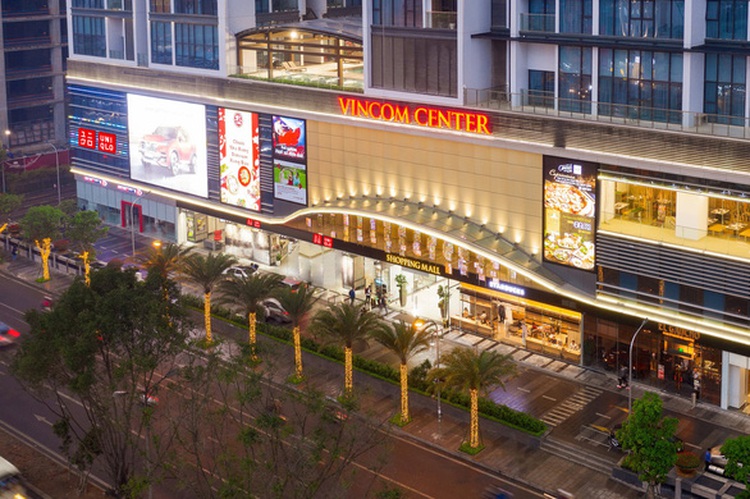 Uniqlo to add two stores in Hanoi