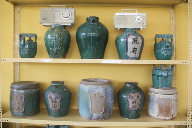 Mekong Delta man fills house with thousands of vintage items, antiques