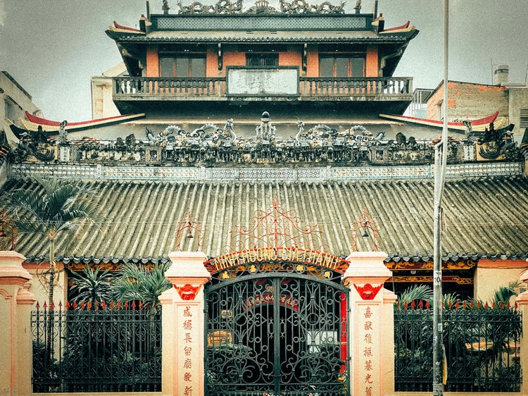 Explore three ancient Chinese guildhalls in Ho Chi Minh City