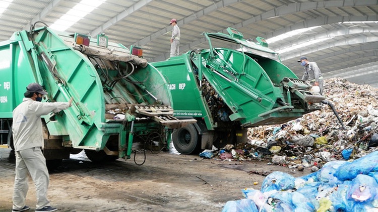 Waste-powered electricity plant under construction in Mekong Delta province