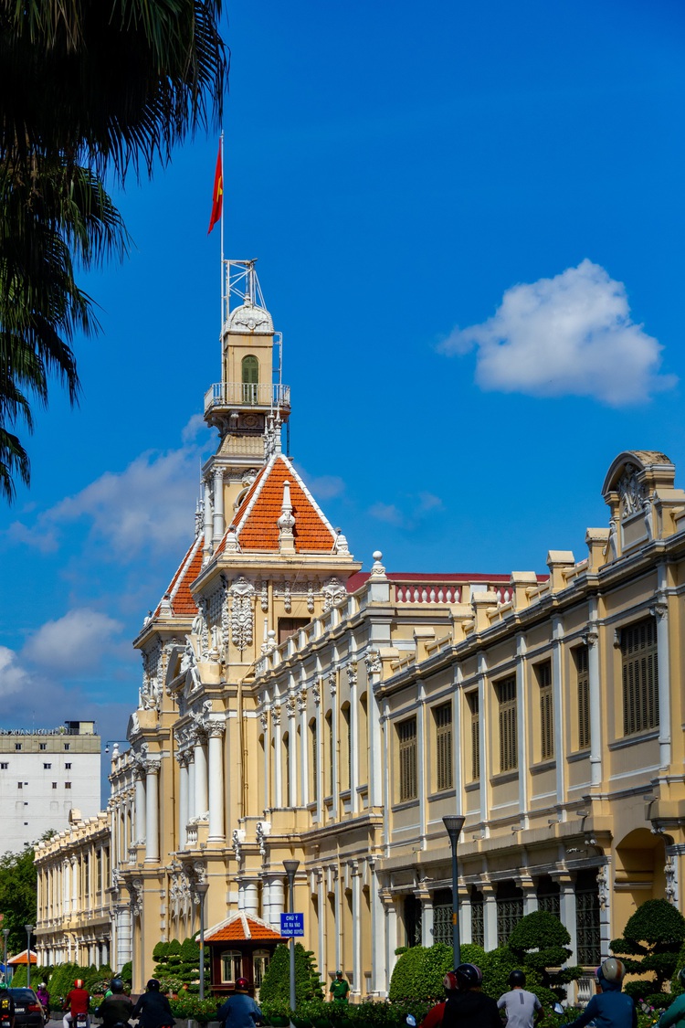 Exploring Saigon like a Saigonese