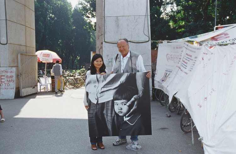 German photographer’s exhibition a snapshot of Hanoi from 1967 to 1975