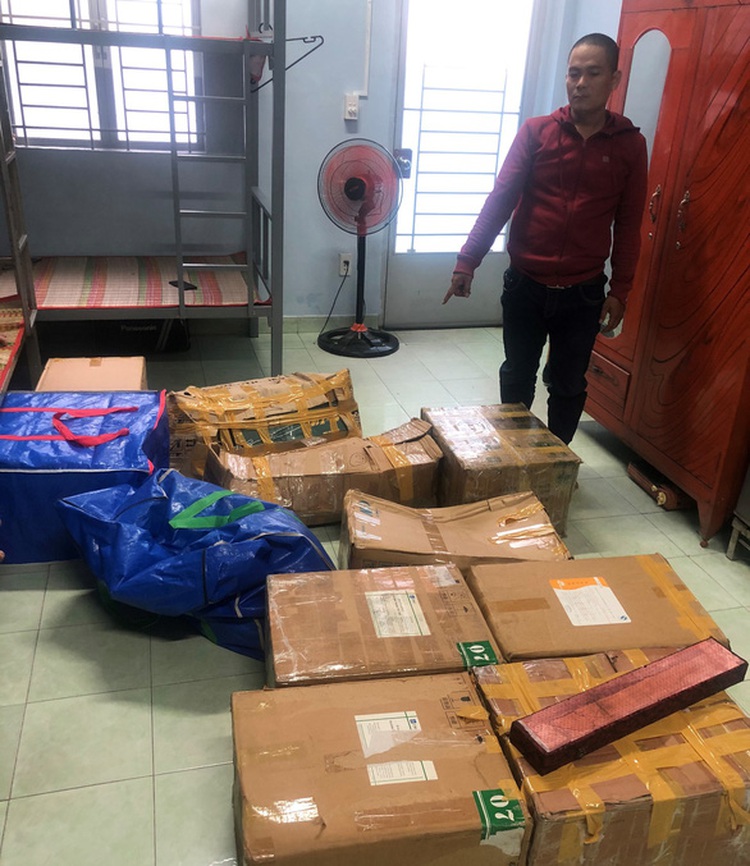 Police find weapons in bulk in gun deliveryman’s room in Ho Chi Minh City