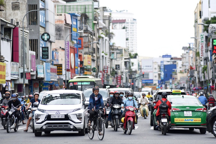 Ho Chi Minh City braces for rain from impact of Typhoon Molave