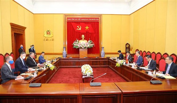 US offers additional $2mn in relief for Vietnam to overcome natural disasters’ consequences