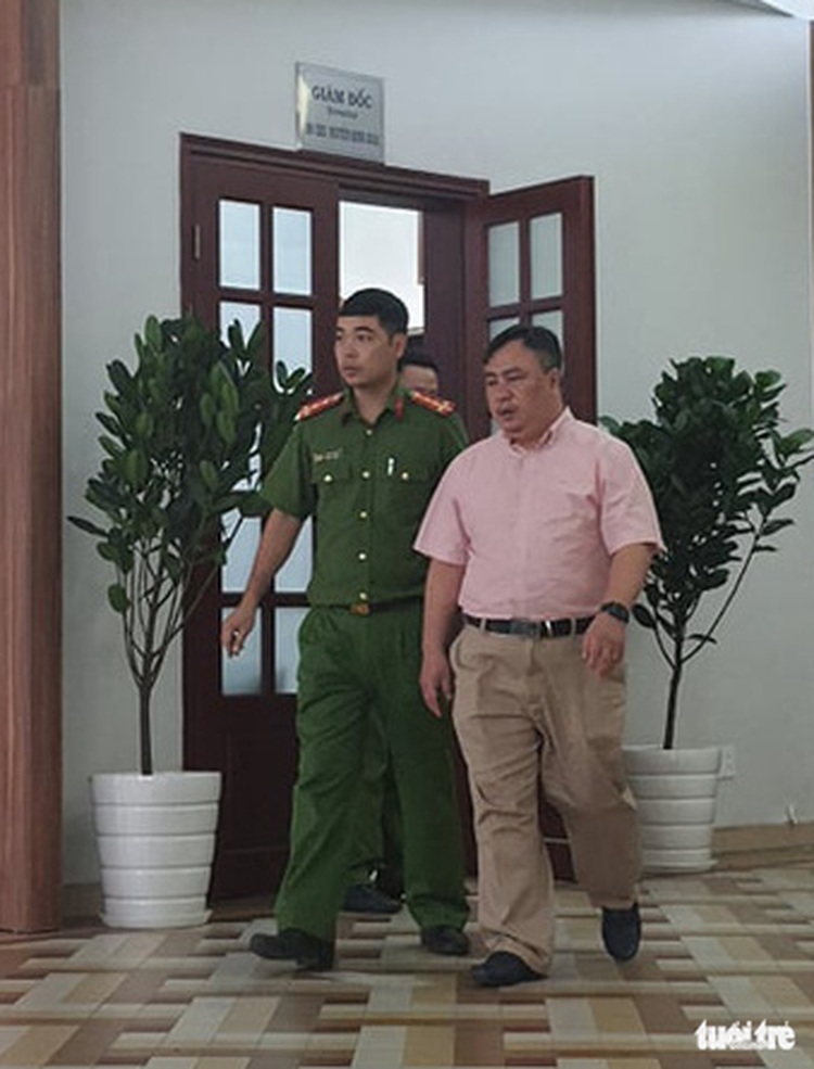 Police probe Ho Chi Minh City Eye Hospital for violations in bidding process