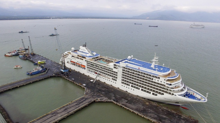 $6bn liquefied natural gas-fired power plant to be built in central Vietnam next year