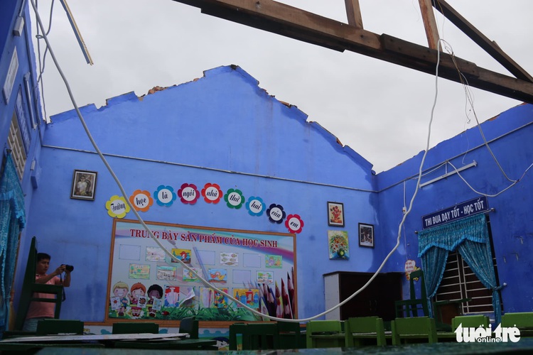 19 injured after Storm Vamco makes landfall in central Vietnam