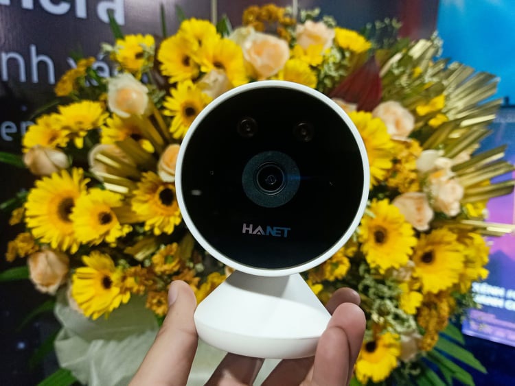 Vietnamese firm introduces AI camera able to recognize masked face