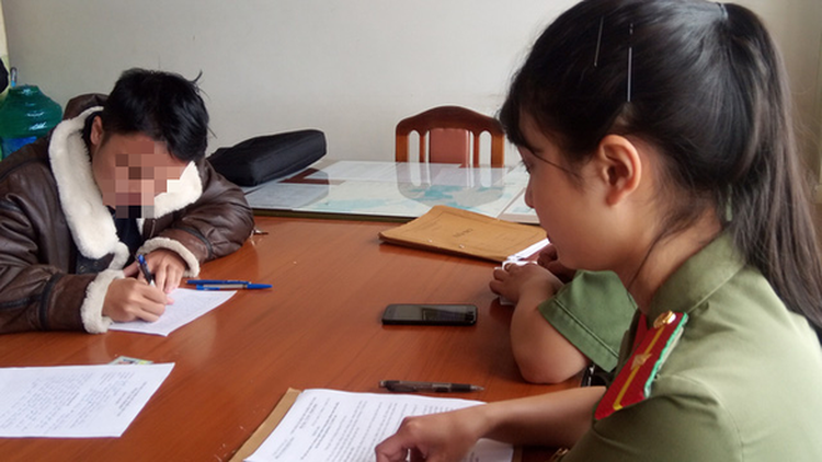 Vietnamese man fined for donning fake genitals in Da Lat’s public square