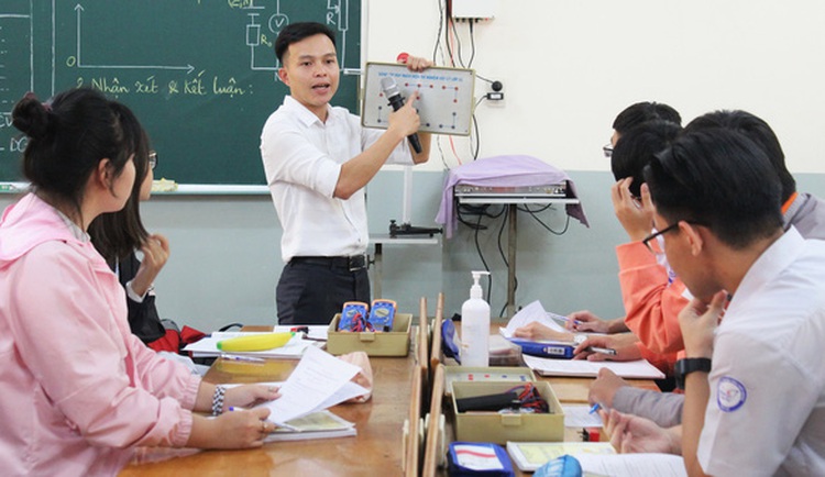 In Vietnam, creative teachers give students jolt to spark thinking, improve learning