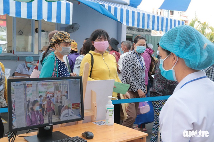 All direct contacts of recent local coronavirus infections in Ho Chi Minh City negative