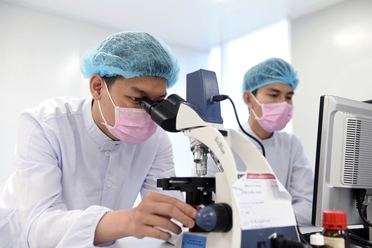Vietnam seeks volunteers for human trial of COVID-19 vaccine