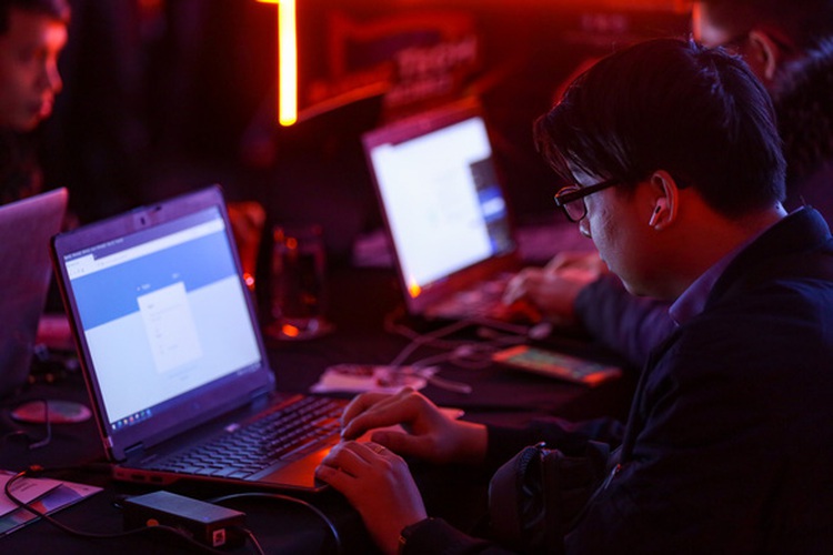 Techcombank, Vietcombank win big at finance cybersecurity competition