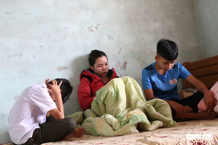 Five Vietnamese prosecuted for organizing border jump leading to six deaths