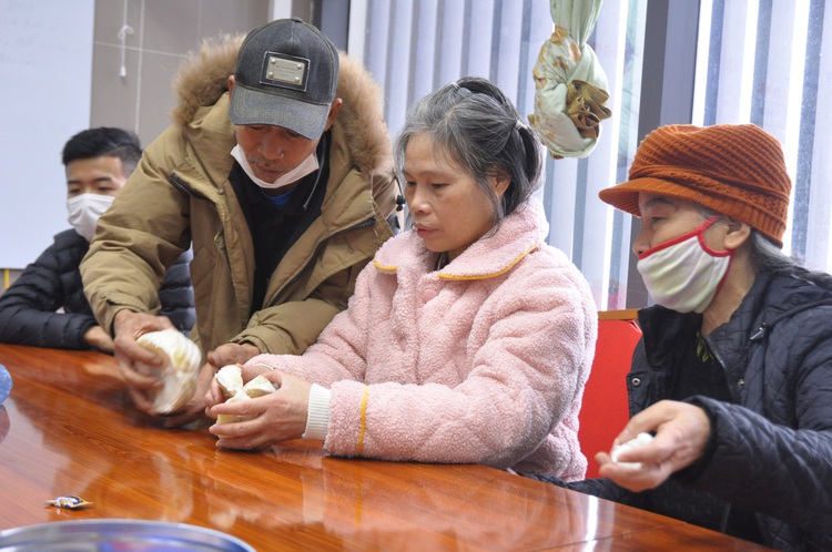 Vietnamese woman reunited with family after 24 years straying in China