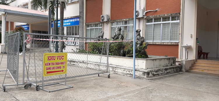 13 direct contacts of border jumper with COVID-19 test negative in southern Vietnam