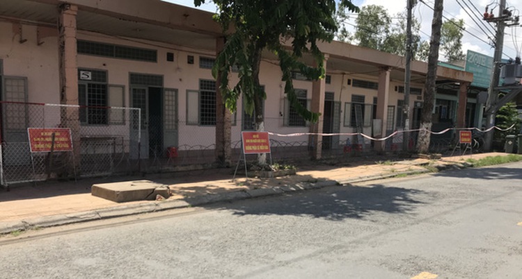 Woman tests positive after illegally crossing Vietnam border with COVID-19 patient
