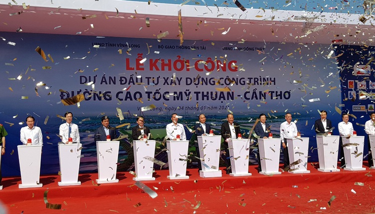 Vietnam begins construction of final section of Saigon-Mekong Delta expressway