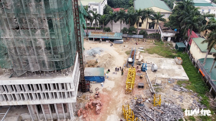 Construction hoist accident kills at least 3 in north-central Vietnam