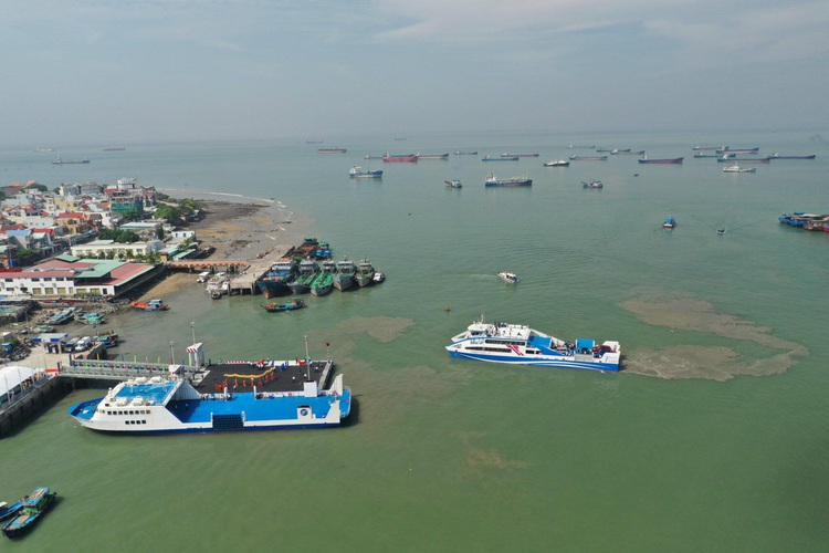 Can Gio-Vung Tau ferry service welcomes first passengers in southern Vietnam