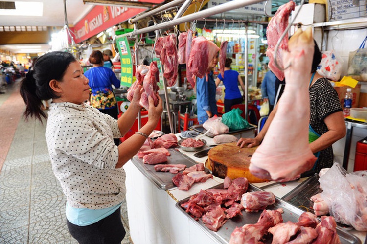 Ho Chi Minh City waives half of market space rental for local vendors