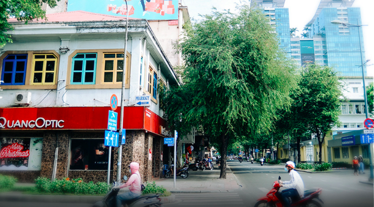 A decade of burying tangled wires in Ho Chi Minh City