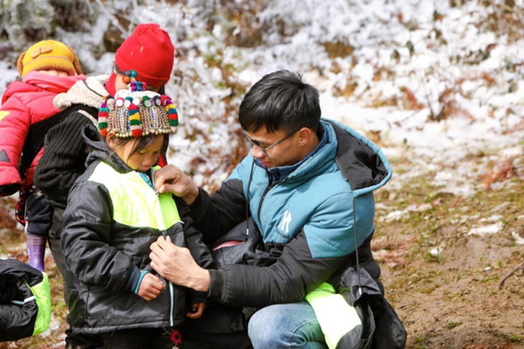 Strengthened cold front strikes Vietnam’s northern frontier