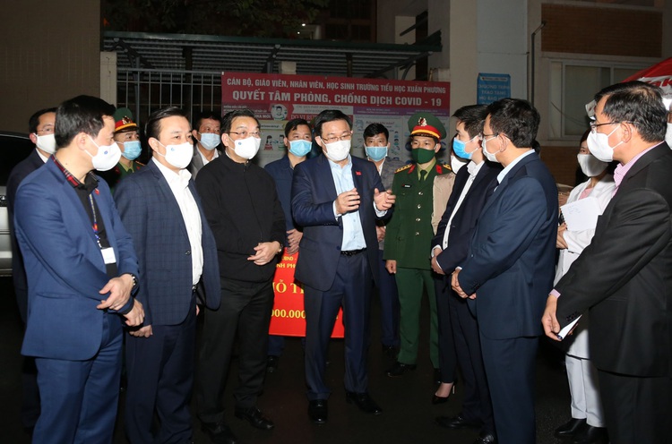 Hanoi plans to purchase COVID-19 vaccine for all citizens