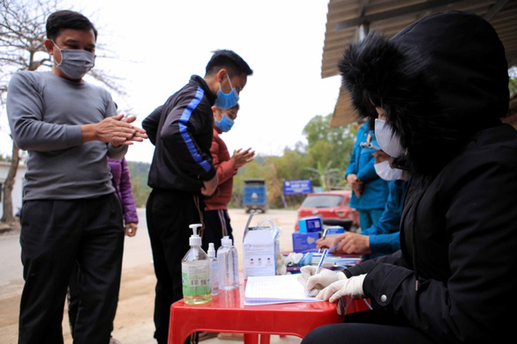 Vietnam isolates commune of over 14,000 people as karaoke hostesses test positive for COVID-19