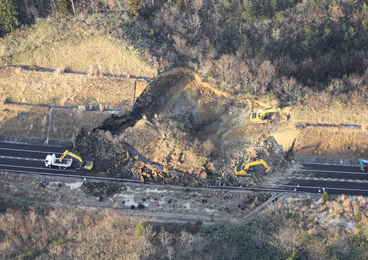 Trains halted, scores injured as Japan cleans up after strong quake