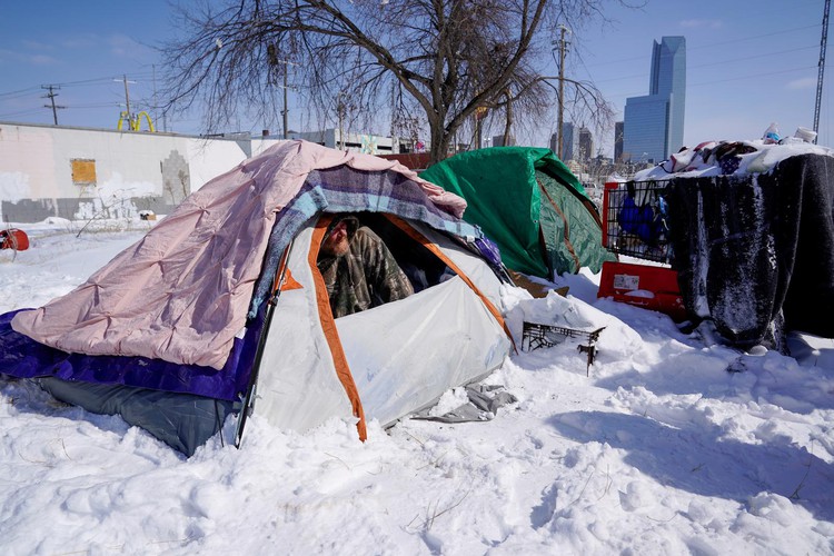 Texas deep freeze leaves millions without power, 21 dead