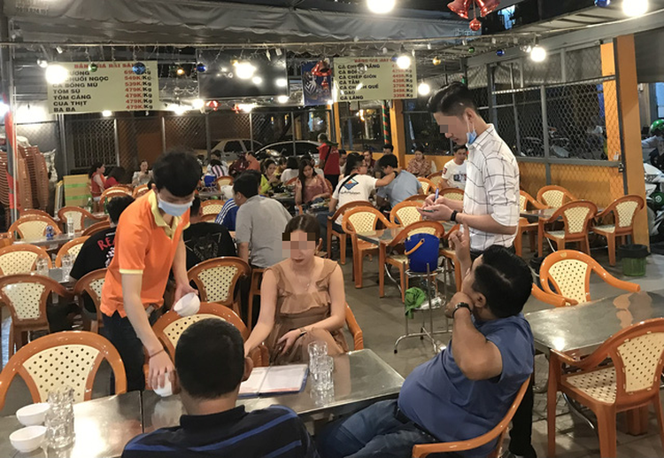 Vietnam’s latest wave of COVID-19 infections isn’t stopping Saigonese partiers from post-Tet drinks