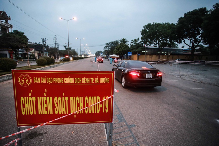 Social distancing lifted from Vietnam’s COVID-19 epicenter