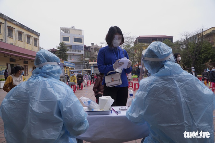 Hanoi mandates 14-day self-isolation for returnees from COVID-19 epicenter